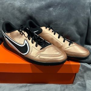 Nike Legend 9 Club IC Men's Soccer Shoes Metallic Copper